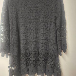 Alfani black lace tunic top with black tank top lining Medium Cocktail